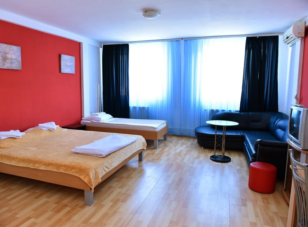 Hostel Milkaza Novi Sad Exterior foto