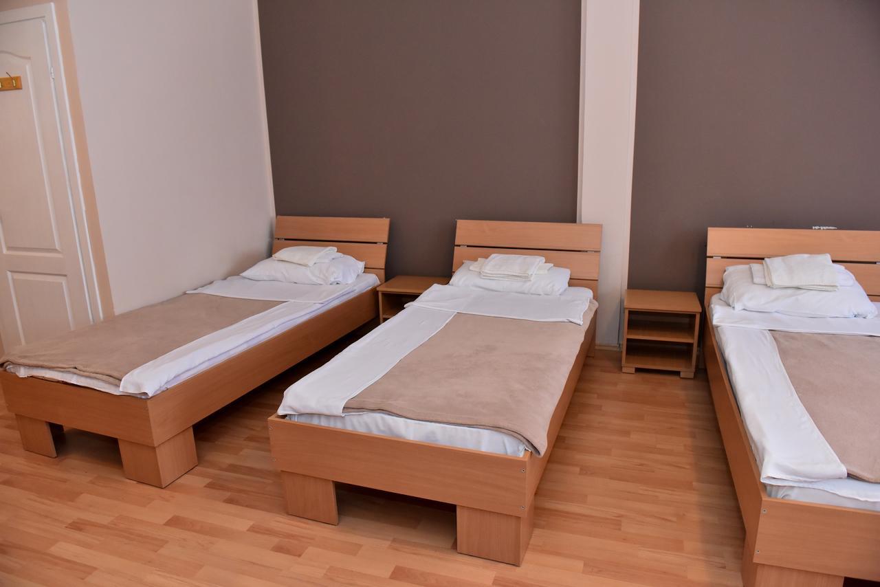 Hostel Milkaza Novi Sad Exterior foto