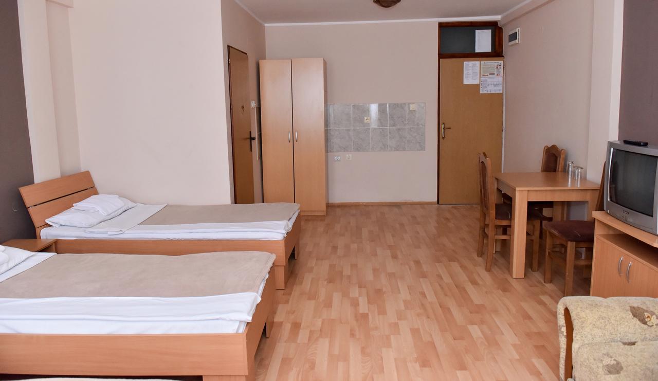Hostel Milkaza Novi Sad Exterior foto
